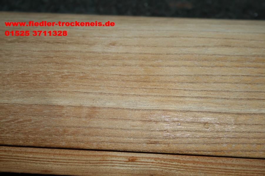 Trockeneisgestahltes Holz
